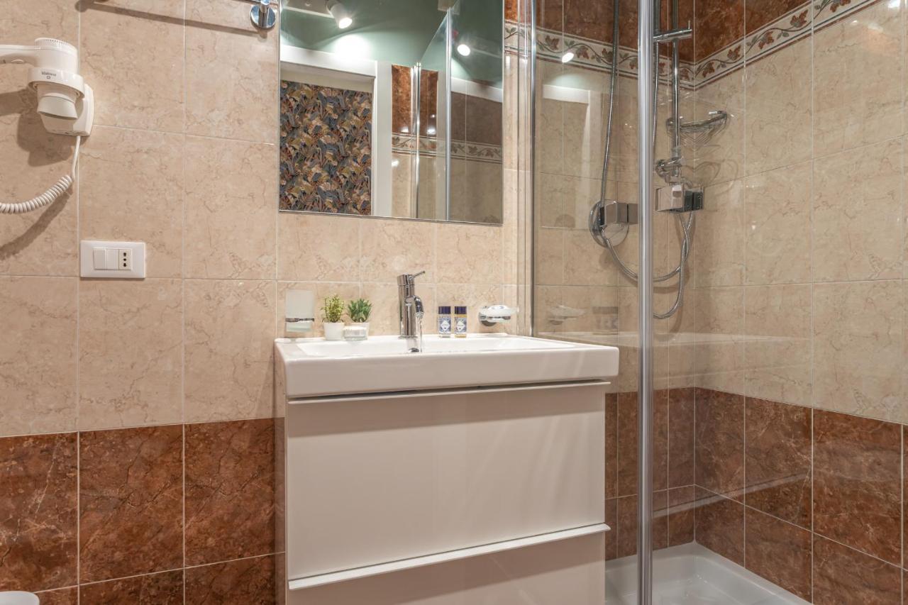 Vittoria Garden Suites ローマ エクステリア 写真